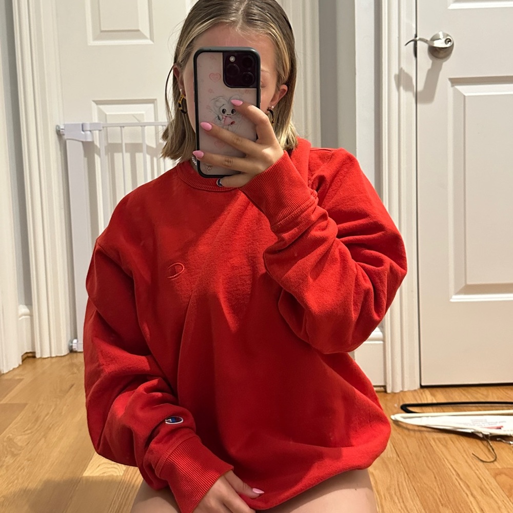 Red champion pullover